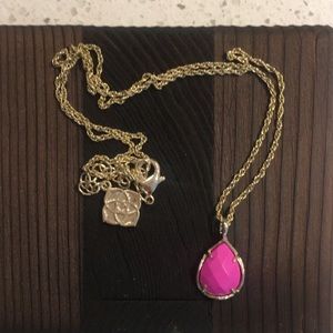 Kendra Scott Daisy necklace - gold and magenta